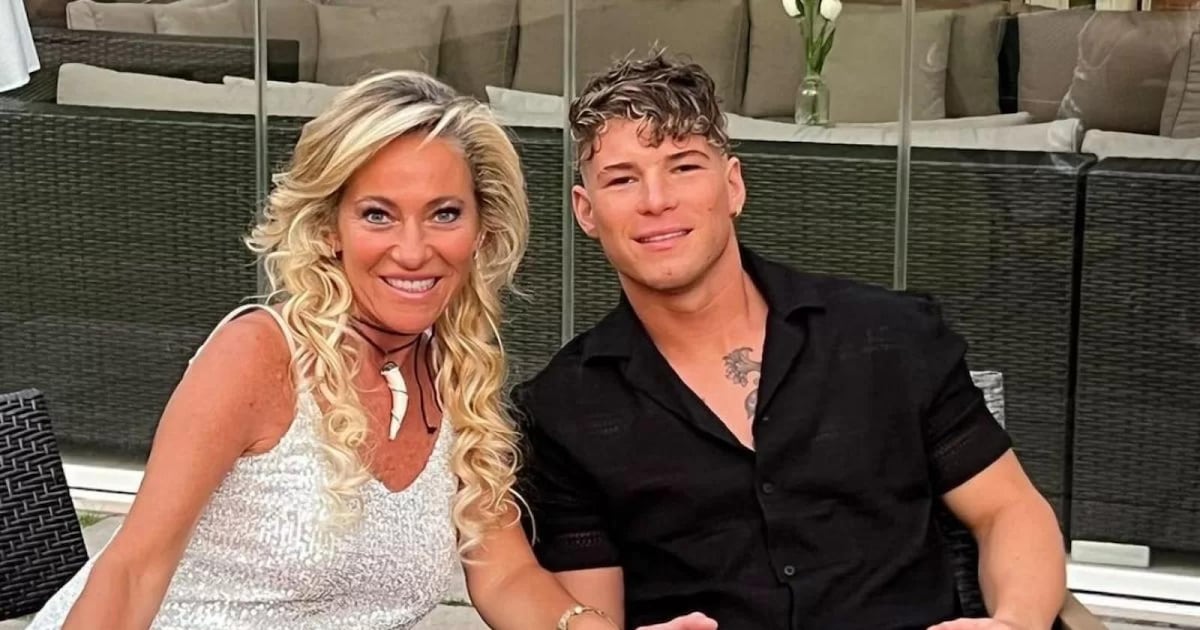 Raimundo Cerda's mother comes out of the