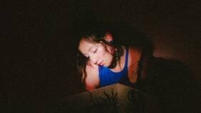 El pop desgarrador de La Kala resuena en su segundo disco, “A través de mi ventana”