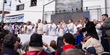 Curas argentinos se unen en una misa y critican a Milei por tratar de “zurdo asqueroso” al papa Francisco