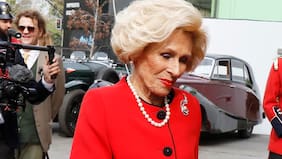 Mary Rose Mac-Gill, figura social de 87 años, desde su cuarentena: "Quiero agradecer a los carabineros... Ahora todos los chilenos nos damos cuenta que sin ellos por Dios que sería complicado salir adelante en esta catástrofe"