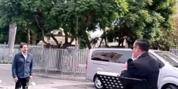 Pastor Soto insultó a Gonzalo Winter al frontis del Congreso: “Patán”