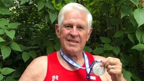 ¡Superabuelo!: Chileno con 80 años ganó medalla de plata en Mundial de Atletismo en Finlandia