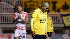 Se pierde el resto de temporada: Humberto Suazo sufrió grave lesión que lo dejará lejos de las canchas