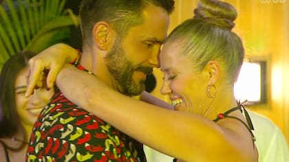 “Volverías con tu ex 2″: Así fue el primer beso entre Álvaro Ballero y Ludmila tras nueve meses separados