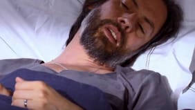 El jugoso troleo de Marco a su enfermero que sacó aplausos en Pacto de Sangre