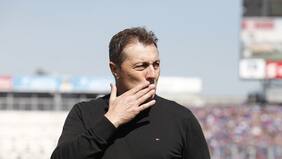 Frank Kudelka sigue tirando dardos a los acusetes