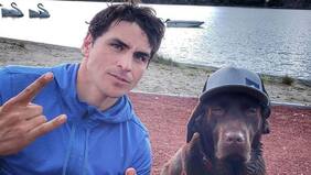 "No sean tan graves...": Pangal Andrade contesta a críticas por la manera como lanzó a su perro al agua en video que comparte en Instagram