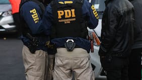 PDI confirma detención de seis funcionarios y funcionarias: investigan asociación criminal, tráfico, malversación y más