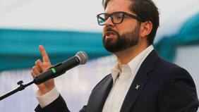 Presidente Boric vivió tenso momento con dirigente en Mejillones: “Respete al resto”