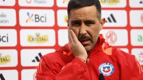 “Hubo silencio” y “al principio no me creían”: Claudio Bravo reveló que familia quedó en shock tras contarles de su retiro