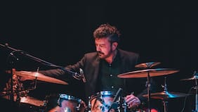 Un viaje de jazz fusión: baterista José Burdiles lanza su disco debut