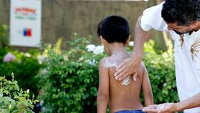 Retiran del mercado protectores solares Avon por tener componentes cancerígenos