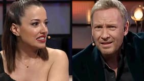 "Lo amo. Nadie ha hecho más que yo para conocerlo. He sobornado guardias, conserjes, me he hospedado en el mismo hotel que Luis Miguel. Una vez me amenazaron los guardaespaldas...", relata Yamila Reyna