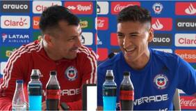 “¡Sale pa’ allá!”: la hilarante respuesta de Gary Medel tras confesión de Marcelino Núñez previo a conferencia