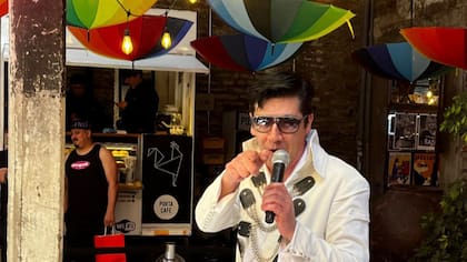 Matrimonio de culto: Elvis casará a tortolitos chilenos este 14 de febrero