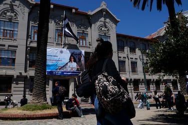 Revelan que diputada del Partido Republicano registra una deuda de $ 38 millones por el CAE