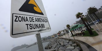 tsunami alerta zona de amenaza tsunami