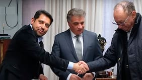 "Qué pena que Rodrigo Herrera haya tenido que ceder a la presión, o a la condición que le puso Mauricio Israel, para pagarle, que era hacer de esto un circo mediático", afirman en panel de espectáculos