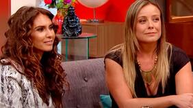 "Si yo brillo, brillamos todas... Eso me lo enseñó Claudia Conserva. Ella es una persona muy generosa televisivamente. Te da el espacio, te hace brillar", expresa Yazmín Vásquez