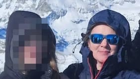 “Llevaba cola y ladraba”: adolescente “therian” mató a sus padres y envió espeluznantes fotos a compañeros del colegio