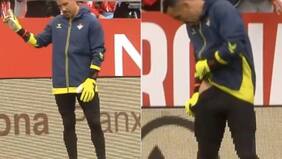 Claudio Bravo impactó con inesperado gesto a fans camote que le pidió los calzoncillos: se bajó los pantalones y mostró su “mayor secreto”