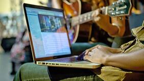 Estudie y sea usted su propia empresa en la música