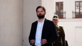 “Vale la pena reflexionar respecto a nuestras acciones en el pasado”: las palabras de Boric tras asistir al funeral de Rita Olivares