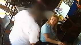 Pataleta de un niño generó el caos en restaurante de Concón: clienta termina inconsciente tras recibir brutal sillazo