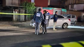 Más de 30 disparos y una teoría inicial: mujer es asesinada mientras estaba estacionada dentro de su auto en Quilicura