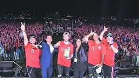 Festival de Los Ángeles se ganó una ovación por ser "Puro Chile y Más"