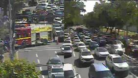 Vehículo de SML se volcó en plena Providencia: llevaba un cadáver en su interior