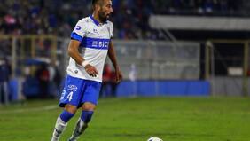 Revelan teoría sobre motivos que gatillaron salida de Mauricio Isla de la UC: apuntan a un “maltrato” de hinchas