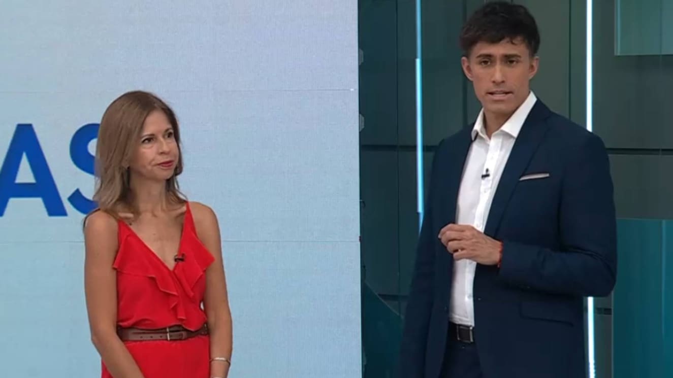 Frase de Roberto Cox genera “incómodo” silencio en vivo y rostro de Karina Álvarez lo dijo todo: momento no pasó inadvertido