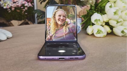 Motorola sube el precio de toda su nueva línea de plegables Razr y apuesta por baterías más grandes