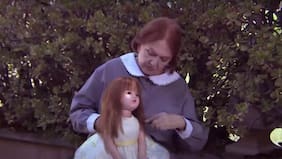 ¡Sorprendió! Gloria Münchmeyer volvió a peinar la muñeca en final de La Torre de Mabel