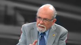 Universidad Abierta de Recoleta aseguró que José Maza sí les ha realizado “charlas y conferencias”