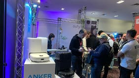 Presentan en Chile aspiradoras robot que funcionan con IA