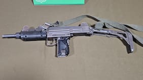 Hallaron subametralladora UZI extraviada por carabinero en Puerto Montt: una persona lo devolvió