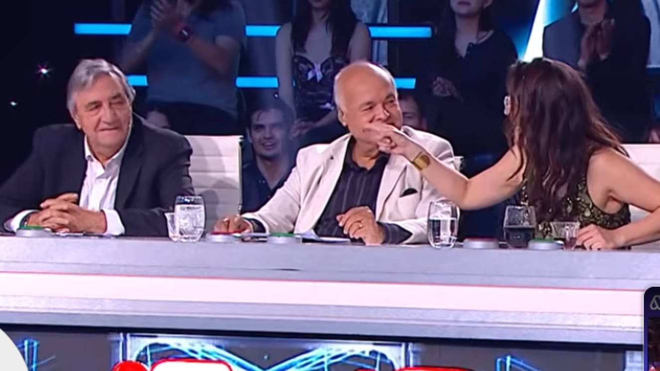 Belén Mora no lo deja pasar y para en seco a Kike Morandé tras abrupta interrupción en Coliseo: reaccionó a reto en pantalla