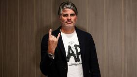 “Es la fusión entre Guarello y De Tezanos”: nuevo “profe” de la U la rompió en la web