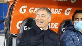 Sensible baja para Católica: Ariel Holan se contagió de coronavirus y no viaja al duelo contra Flamengo