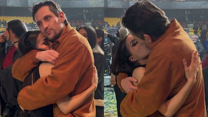 “Para mí es la mejor bailarina de Chile”: Gabriel Urzúa fue a apoyar a su polola Geraldine Muñoz en la final de Fiebre de Baile