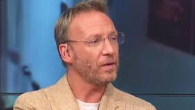 “Chile es como una familia con plata que tiene la cag... con los hijos”: la reflexión de Martín Cárcamo sobre el estallido social