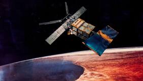 “La probabilidad de que caiga sobre la cabeza de alguien es...”: satélite de 2.000 kilos se estrellará contra la Tierra