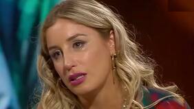 "Es un saco de w... que está carreteando ahora. Y te duele, porque yo me la trabajé entera y tengo que seguir pagando", afirma Daniela Castro sobre estafa de su ex pololo chef
