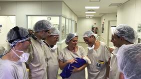 Nace primera guagua del mundo a través de un trasplante de útero