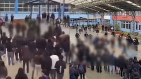 Dos apuñalados y 4 detenidos: captan brutal batalla campal en colegio de Puerto Varas