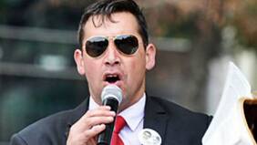 Campaña logra que Instagram cierre la cuenta del pastor Soto