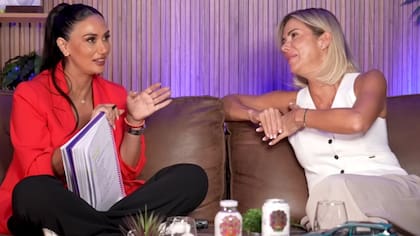 “Nos teníamos que quedar en lugares horribles, moteles... Una vez pillé una cámara”: Pamela Díaz recuerda sus años de eventos por Chile