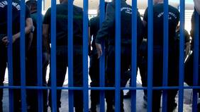 Cerveza, whisky y ketamina: pillan a 11 gendarmes en pleno carrete al interior de Santiago 1